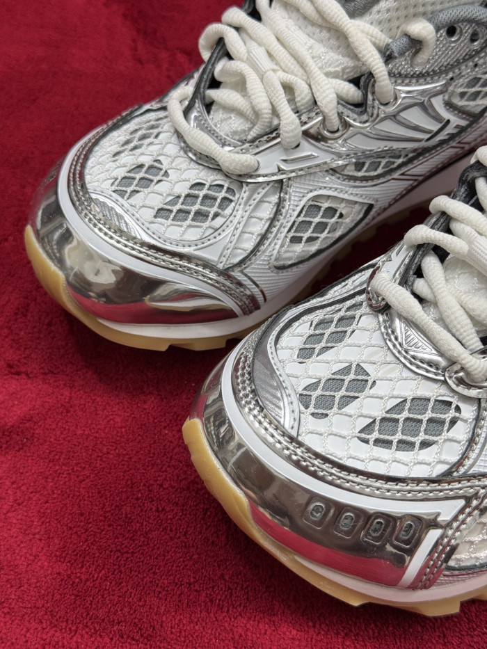 Bottega Veneta Orbit Silver White bv25481