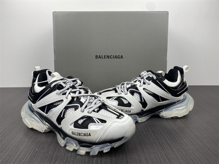 balciatrack clear sole white black 647741 w3bz2 9010