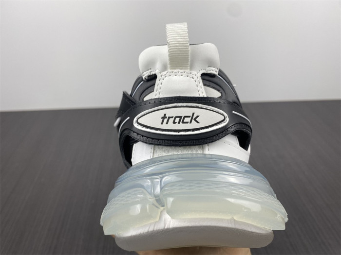 balciatrack clear sole white black 647741 w3bz2 9010