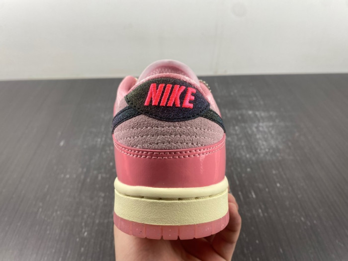 nike dunk low “barbie” fn8927-621