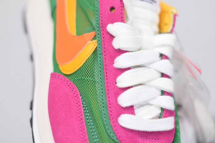 nike ld waffle sacai pine green bv0073-301