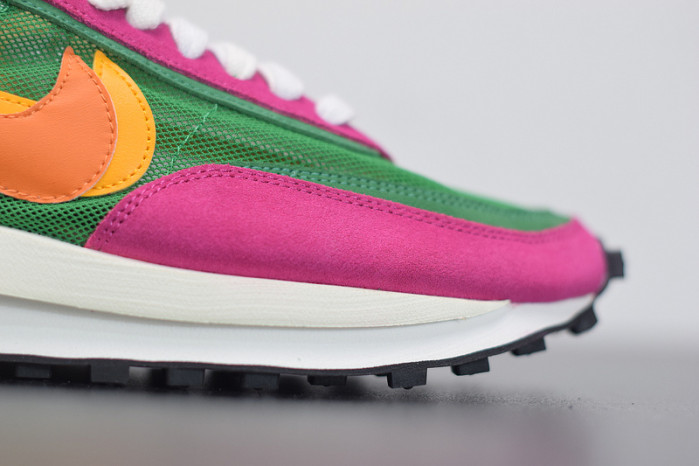 nike ld waffle sacai pine green bv0073-301