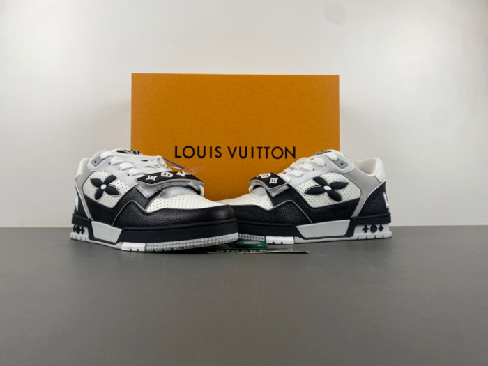 Louis Vuitton LV trainer X2 LV990328_1