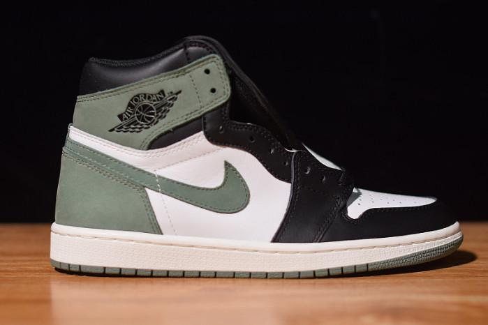 air jordan 1 retro high og “clay green” 555088-135