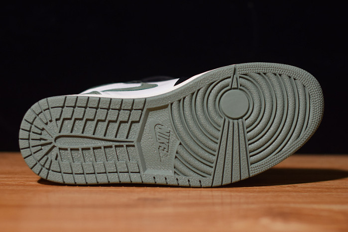 air jordan 1 retro high og “clay green” 555088-135