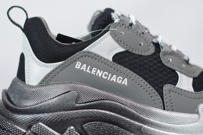 balcia triple s 483546 w06f1 0841