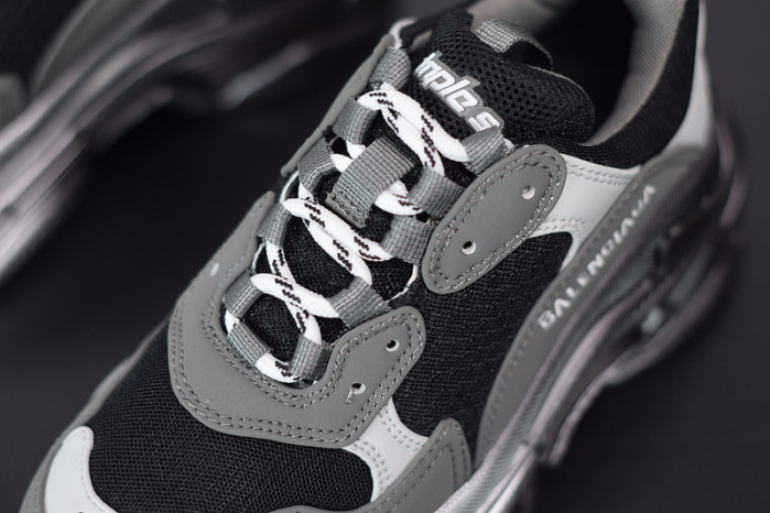 balcia triple s 483546 w06f1 0841