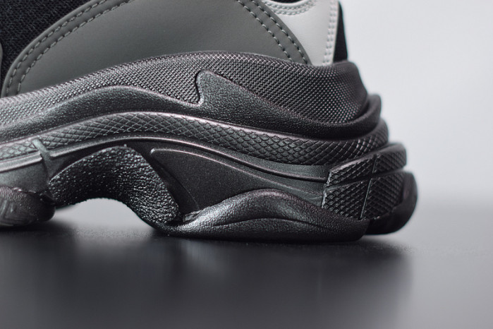 balcia triple s 483546 w06f1 0841