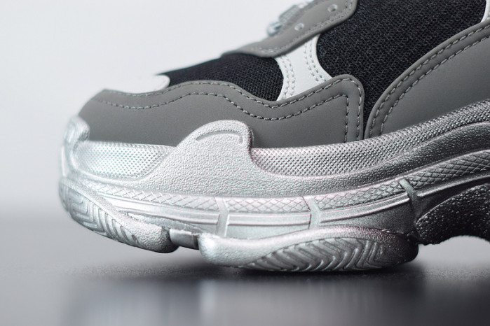 balcia triple s 483546 w06f1 0841