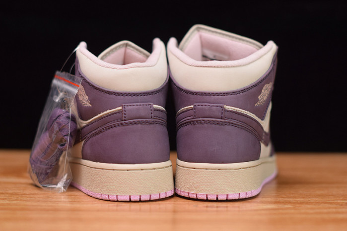 air jordan 1 mid pro purple desert sand 555112-500