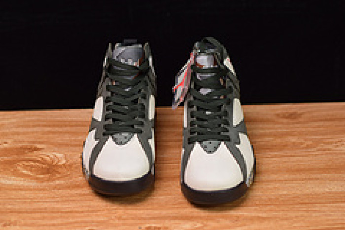 air jordan 7 retro patta icicle at3375-100