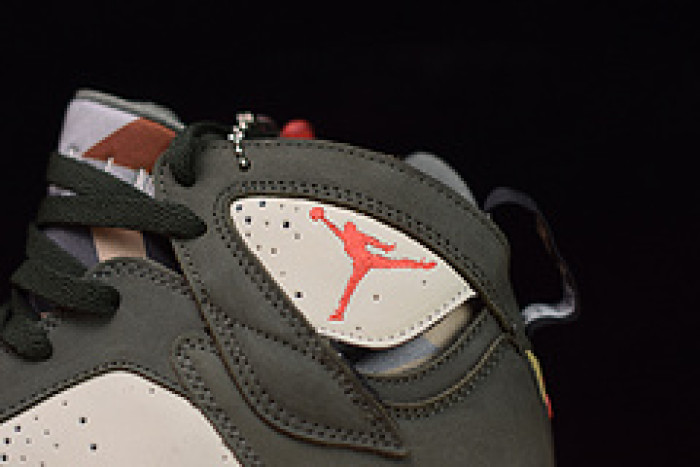 air jordan 7 retro patta icicle at3375-100