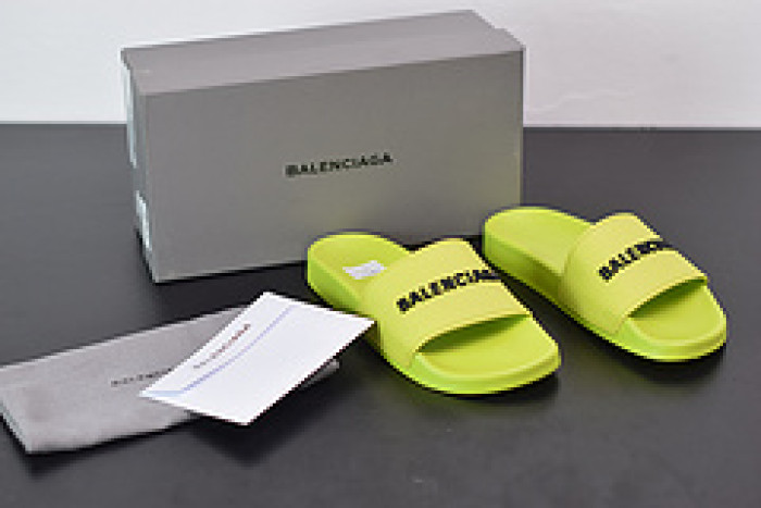 Balenciage Sneaker Green 1867