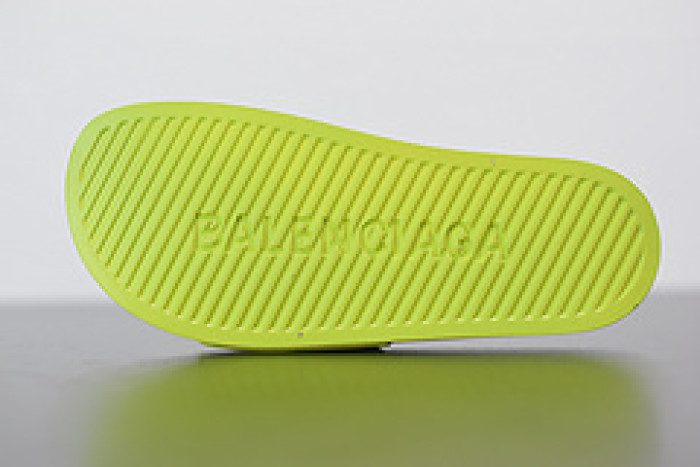 Balenciage Sneaker Green 1867