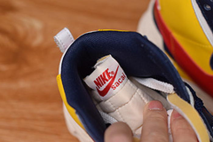 nike blazer mid sacai snow beach bv0072-700