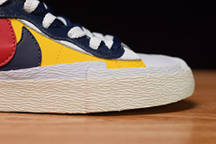nike blazer mid sacai snow beach bv0072-700