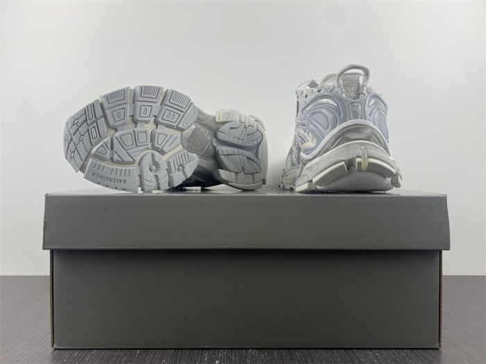 balcia track runner white grey silver