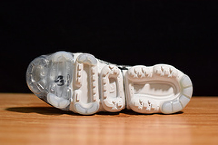 nike air vapormax moc 2 acronym light bone aq0996-001