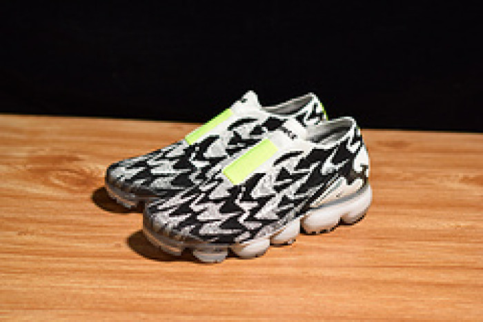 nike air vapormax moc 2 acronym light bone aq0996-001