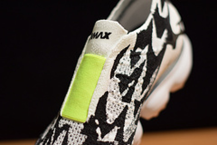 nike air vapormax moc 2 acronym light bone aq0996-001