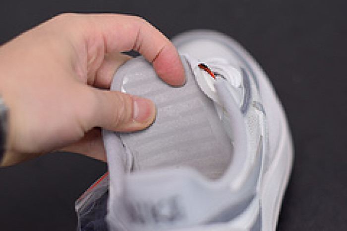 nike ld waffle sacai summit white bv0073-100