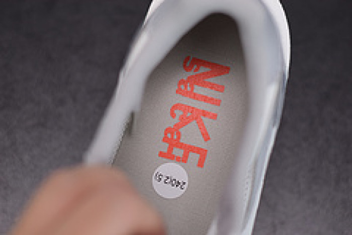 nike ld waffle sacai summit white bv0073-100