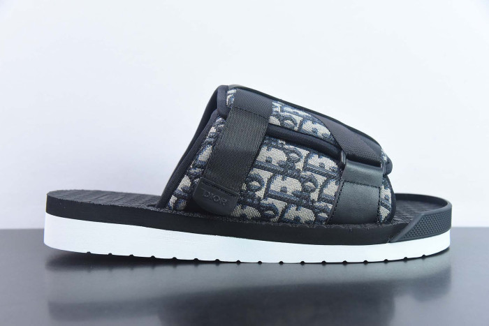 D*or alpha sandal