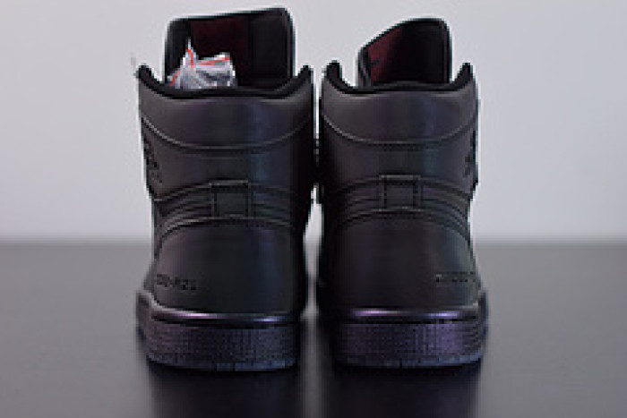 air jordan 1 retro high zoom fearless bv0006-900