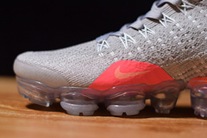 nike air vapormax 2 atmosphere grey crimson pulse 942843-005