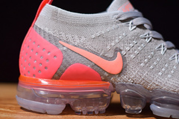 nike air vapormax 2 atmosphere grey crimson pulse 942843-005