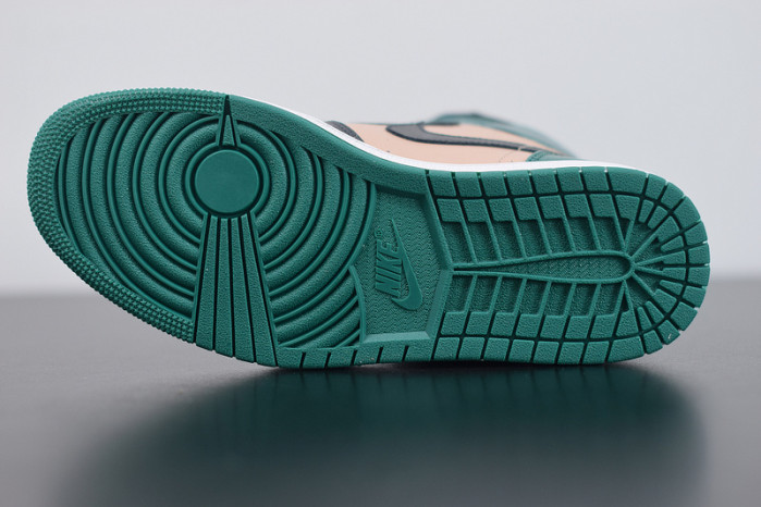 air jordan 1 retro high bio beige anthracite mystic green ah7389-203