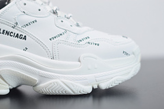 balcia triple s white 524039 w06e2 2021