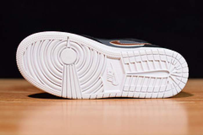 air jordan 1 retro high gs black metallic red bronze 705300-006