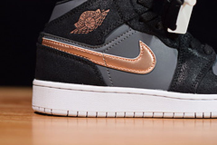 air jordan 1 retro high gs black metallic red bronze 705300-006