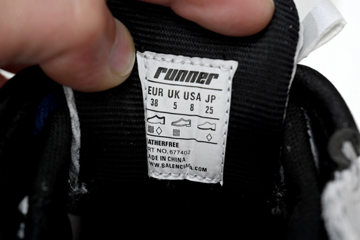 balcia runner white and blue printing Ba*len*cia*ga