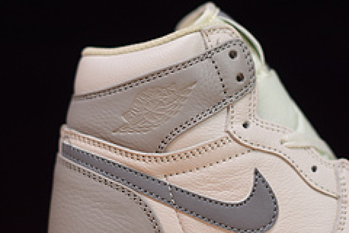 air jordan 1 mid light bone wolf grey 554725-053