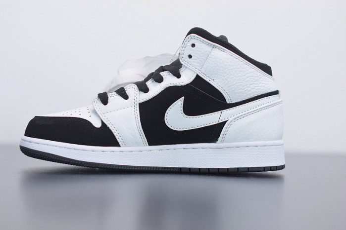 air jordan 1 mid white black (gs) 554725-113