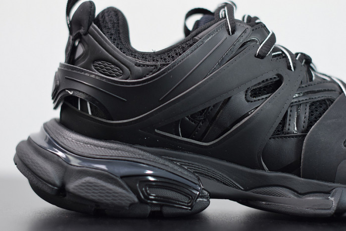 balcia track led 542023 w1gb1 1000 Ba*len*cia*ga