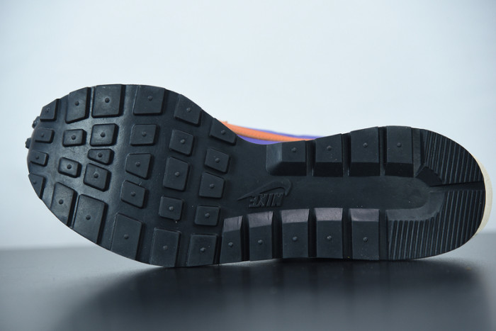 nike vaporwaffle sacai iris