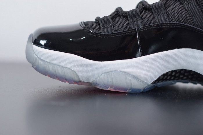 airjordan 11 retro low infrared 528895-023