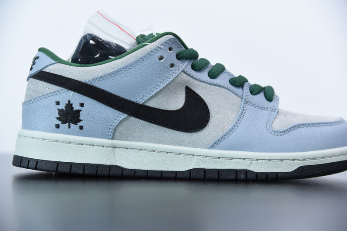 nike sb dunk low “maple leaf” 313170-021