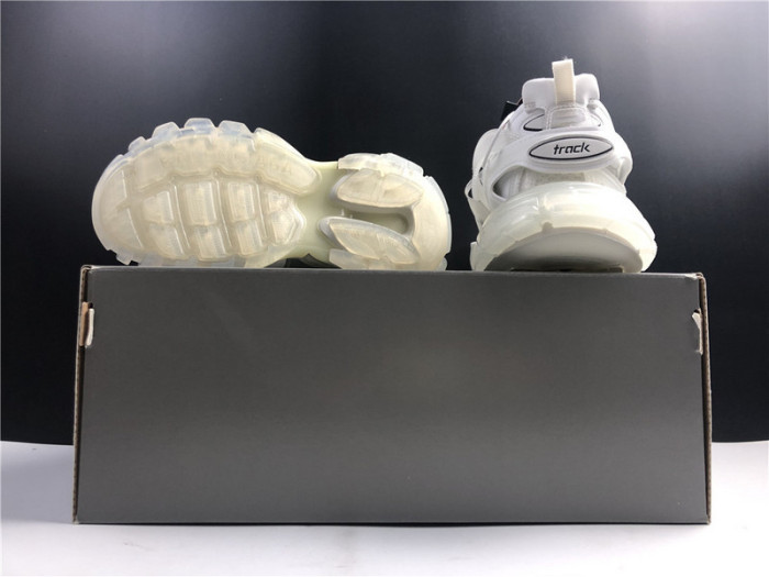 balcia track sneaker