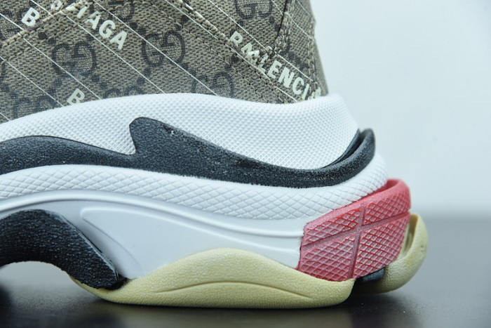 gci & balcia triple s sneaker Ba*len*cia*ga