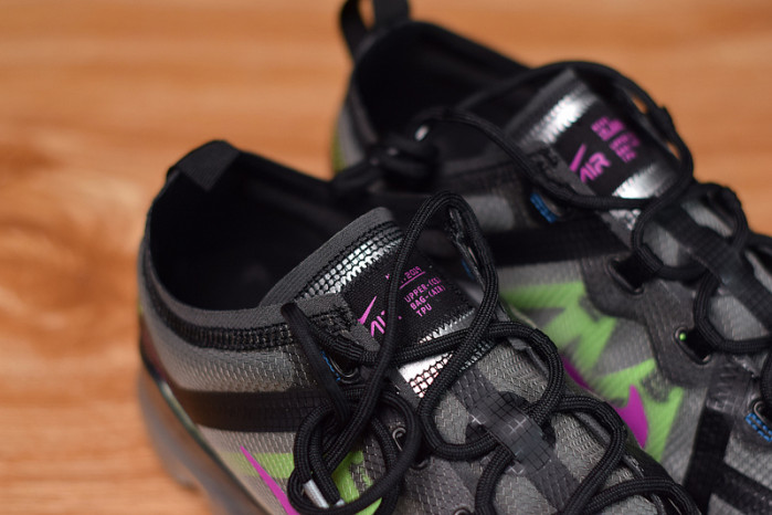 nike air vapormax 2019 premium black active fuchsia photo blue at6810-001