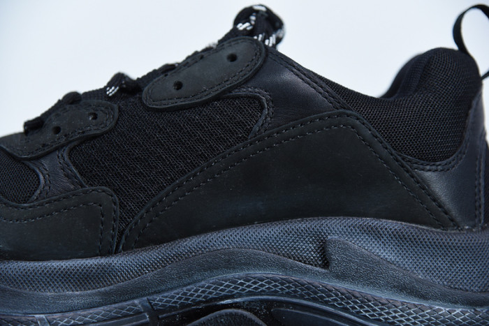 balcia triple s 534217 w09o1 1000