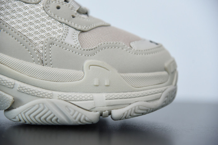 balcia triple s 536737 w2fw1 9700