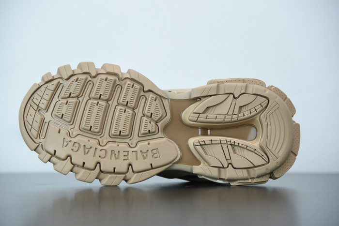 balcia track sneaker