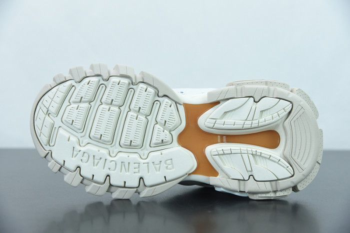 balcia track sneaker