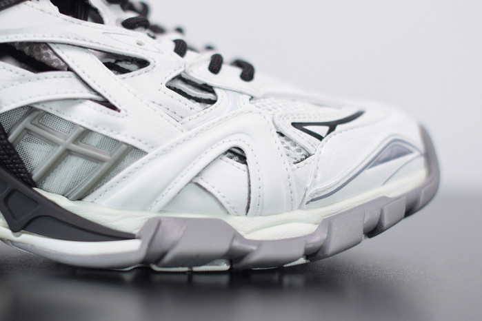 balcia track sneaker 570391 w2gn3 1090