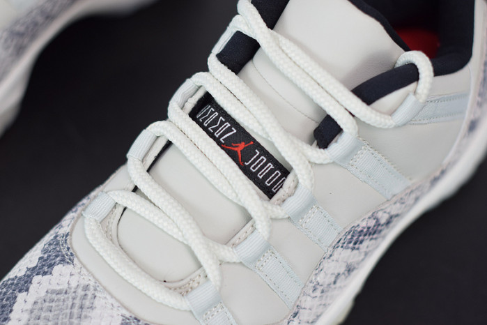 air jordan 11 retro low snake light bone cd6846-002